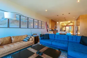 ALOFT - Modern Exquisite Views, Rooftop Deck - Image 4