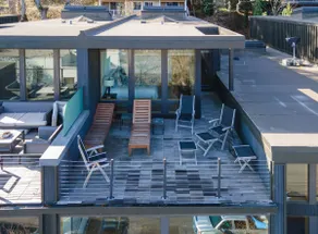 ALOFT - Modern Exquisite Views, Rooftop Deck - Image 2