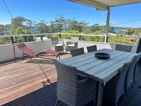 Unwind at Hyams Beach - Image 2