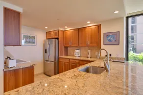 Lahaina Condo w/ Patio, Ocean Views & Pool Access! - Image 5