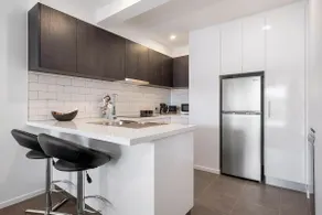 \"The Retreat\" with car park 10 min to CBD/Airport. - Image 2