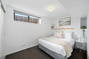 \"The Retreat\" with car park 10 min to CBD/Airport. - Image 5