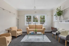 Best on Burnett best location parking sleeps 8 - Image 5