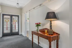 Best on Burnett best location parking sleeps 8 - Image 2