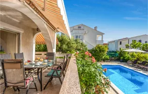 Gorgeous Home In Punat - Image 3