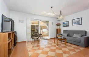 Gorgeous Home In Punat - Image 4