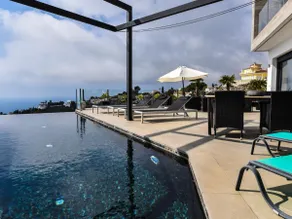 Luxury villa stunning views, private heatable pool - Image 3