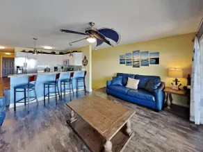 This View Sells Itself—Lakefront for 10 ppl | C113 - Image 2