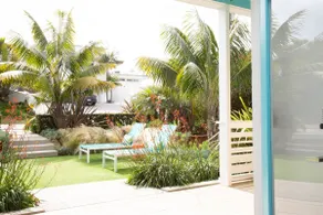 Fresh & Walkable Bright Beach Bungalow - Image 4