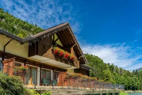 Chalet at Lake Alleghe Coldai - Image 2