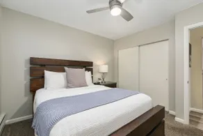Lavender Suite Relaxed, Walkable Old Town Stay - Image 3