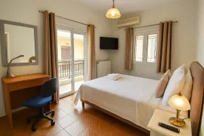 Cosmo Rooms - Seaside Elegance with Views of Monemvasia Castle - Image 3