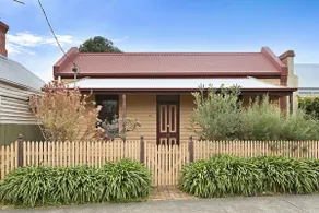 Large House on Wharf Street - Image 3
