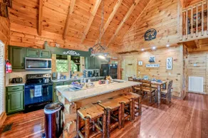 Cabina accogliente w / Private Hot Tub-3 Mi. a Pigeon Forge - Image 5