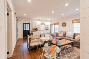 Belmont Bungalow - close to downtown - Image 4