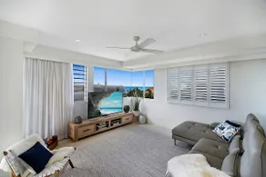 Coastal Chic with Heated Pool, Quiet Location - Image 2