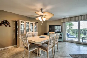 Pool Access! Indian Shores Beachfront Condo - Image 5