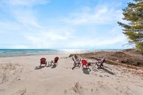 Wooded cabin w/ beach access & fire pit - Image 2