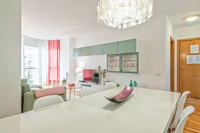 Warm apartment with pool in Barcelona - Image 3