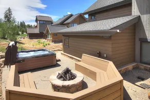 Slope View Chalet: Breckenridge Townhome, Walk to Main Street and Gondola - Image 2