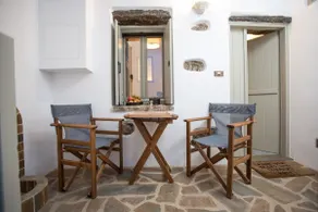 Marina's traditional stone house - Image 2