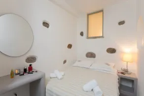 Marina's traditional stone house - Image 3