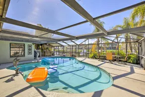 Solar-Heated Pool! Tropical Apollo Beach Hideaway - Image 2
