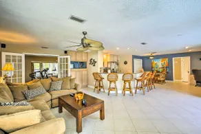 Solar-Heated Pool! Tropical Apollo Beach Hideaway - Image 3
