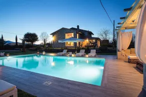 VILLA OTTO Lyxig toskansk bondgård med privat pool nära Lucca Pisa Pistoia - Image 2