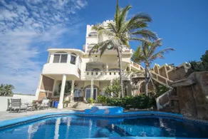 Sandcastle Beachfront Villa with Pool - Image 2
