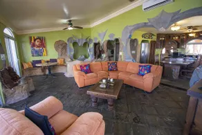 Sandcastle Beachfront Villa with Pool - Image 3