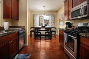 Modern Townhome With Open Floor Plan and Pool Table Near Washington Square, 8.5 miles to Downtown - Image 3