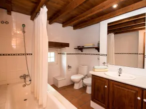 Familienorientiertes Ferienhaus mit Garten, Terrasse und privatem Pool | Bergblick | Hunde erlaubt - Image 4