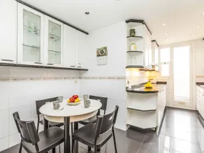 Apartment Sants-Les Corts Galileu by Interhome - Image 4