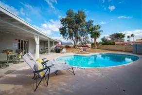 Loma Vista - Amazing Backyard Pool & Fire Pit - Image 3
