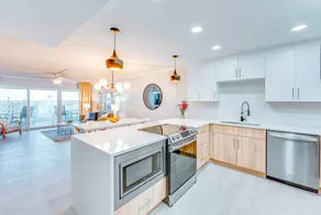 Family & Pet Friendly Oceanfront Ground Floor - Image 2
