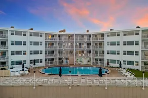 Beautiful direct ocean front beach access condo - Image 4