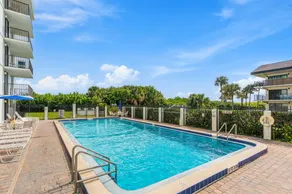 Oceanfront Penthouse Condo Avec Double Grand Balcon - Image 5