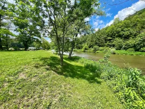 Rushing Waters - Riverfront, Hot Tub, Dog Friendly, Ping Pong Table, Gas Fireplace, WIFI - Image 4
