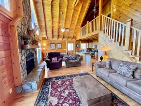 Waters Edge - Riverfront -Hot Tub & Views - Image 2