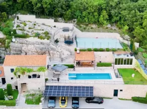 Villa Falcon Rook - Image 3