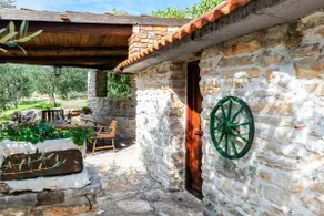Stone country House Irena with pool on a large property - Image 5
