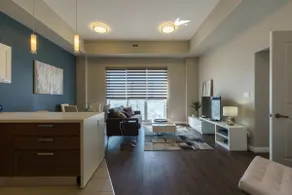 Executive Suite in Sudbury: Gym, Kitchen & Free Pa - Image 5