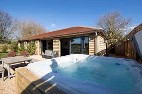 Maison avec internet haut débit, jardin et barbecue - Image 5