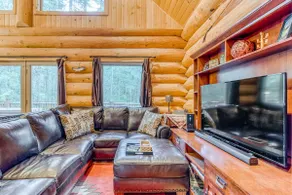 Woodland home near golf & ski slopes with wraparou - Image 5