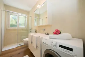 Charm Apartment with Balcony and Parking - Happy Rentals - Image 5