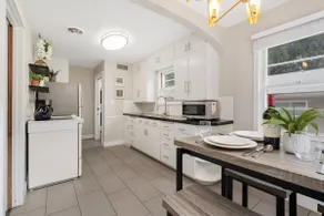 Beautiful Bungalow Next to CSU, Free Cruiser Bikes - Image 2