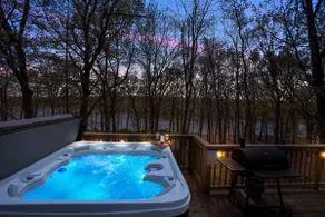 Summer Deal! | Lakefront, Hot Tub, Kayaks, Pets - Image 3