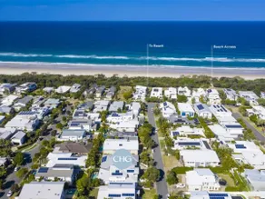 Ocean Blue - 5 Bedroom Pet-Friendly Beachside Home - Image 2