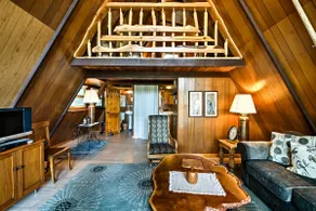 Serene Washington Escape w/ Deck & Mountain Views! - Image 3